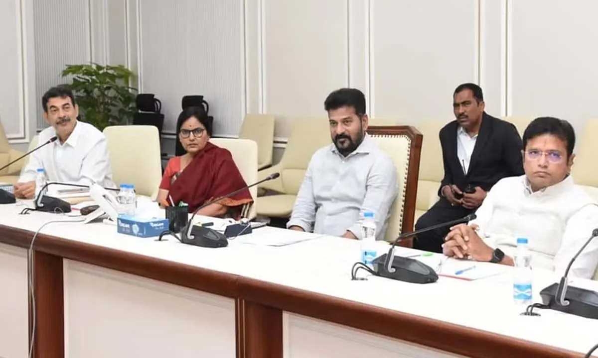 तेलंगाना सीएम ने फॉक्सकॉन को प्रस्तावित परियोजनाओं के लिए हरसंभव समर्थन का आश्वासन दिया